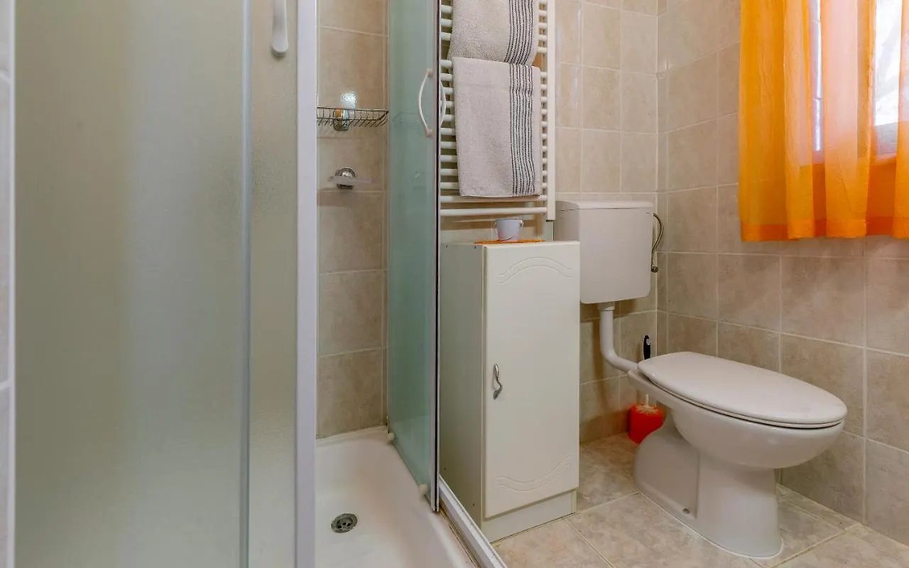 Apartments Ruzica Pomer