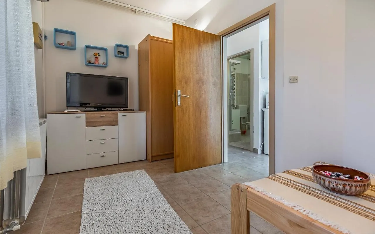 Apartments Ruzica Pomer Croatia