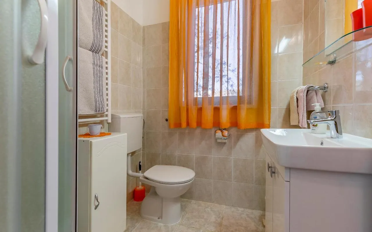 Apartments Ruzica Pomer