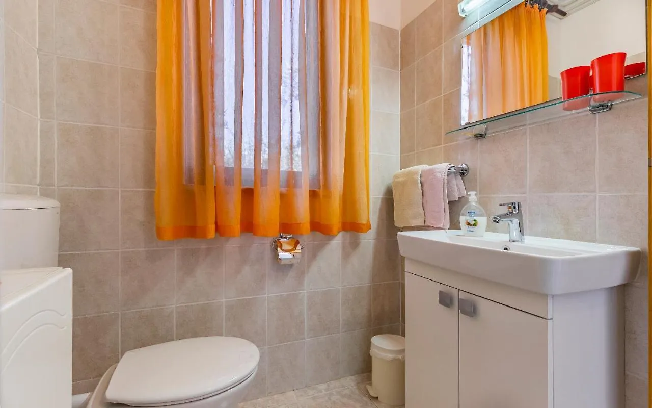 Apartments Ruzica Pomer
