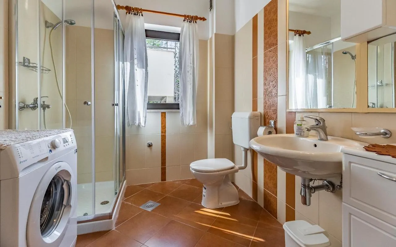 Apartments Ruzica Pomer