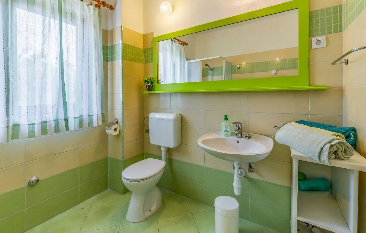 Apartments Ruzica Pomer 0*,  Croatia