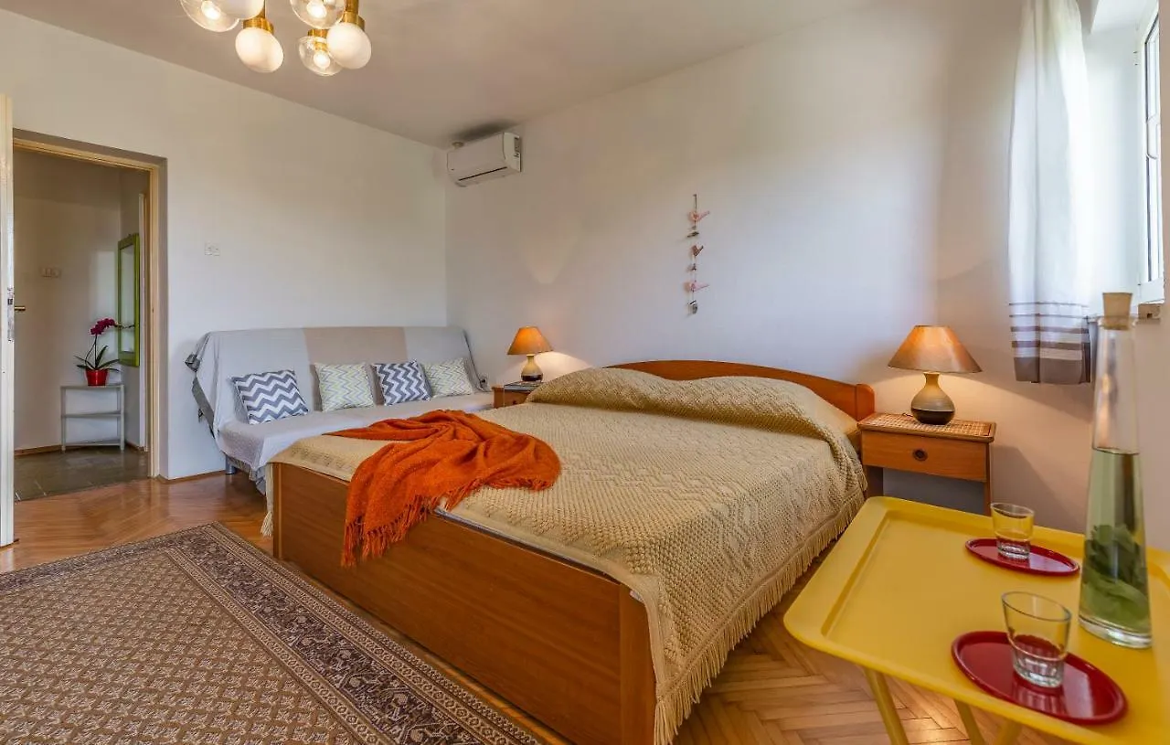 Apartments Ruzica Pomer