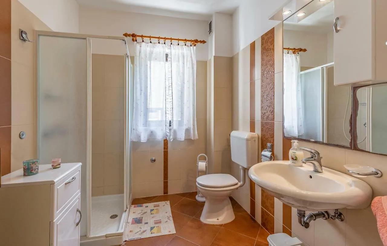 Apartments Ruzica Pomer 0*,  Croatia
