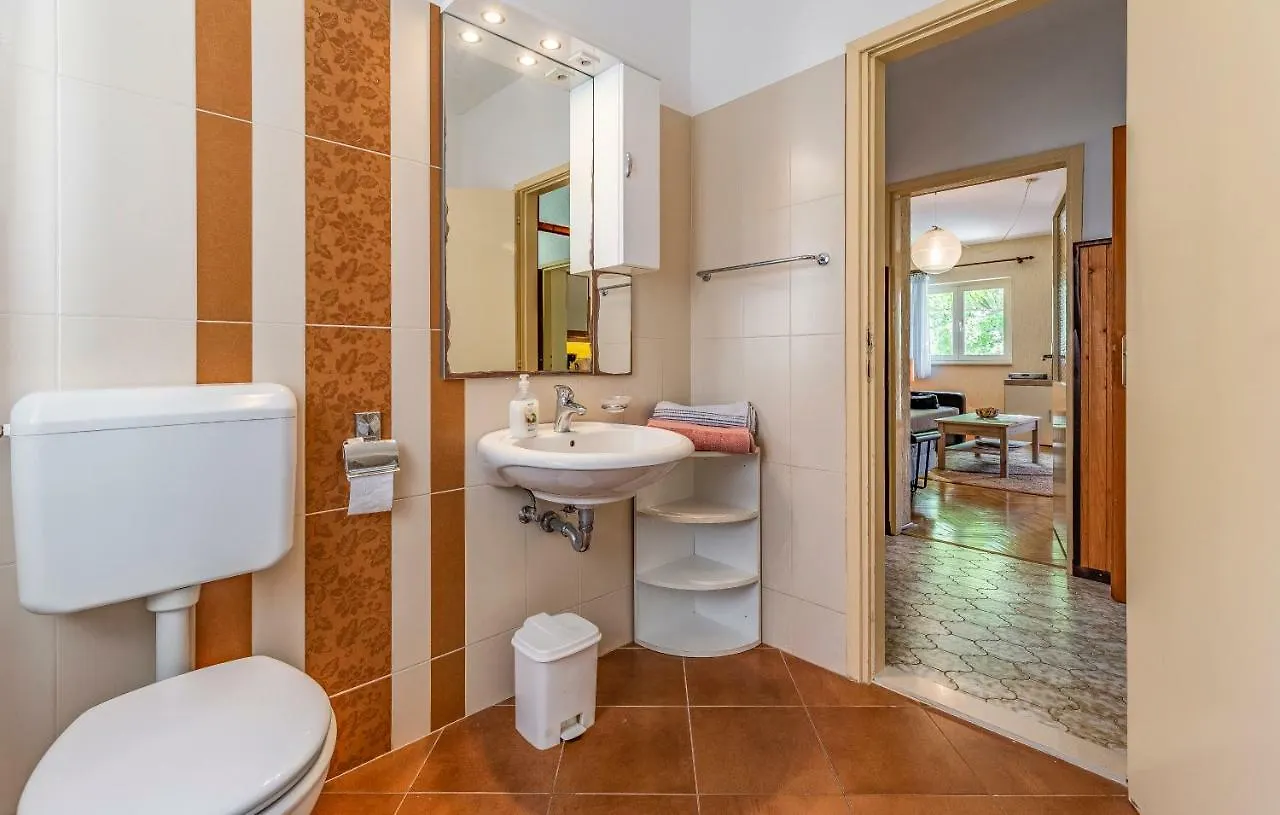 Apartments Ruzica Pomer