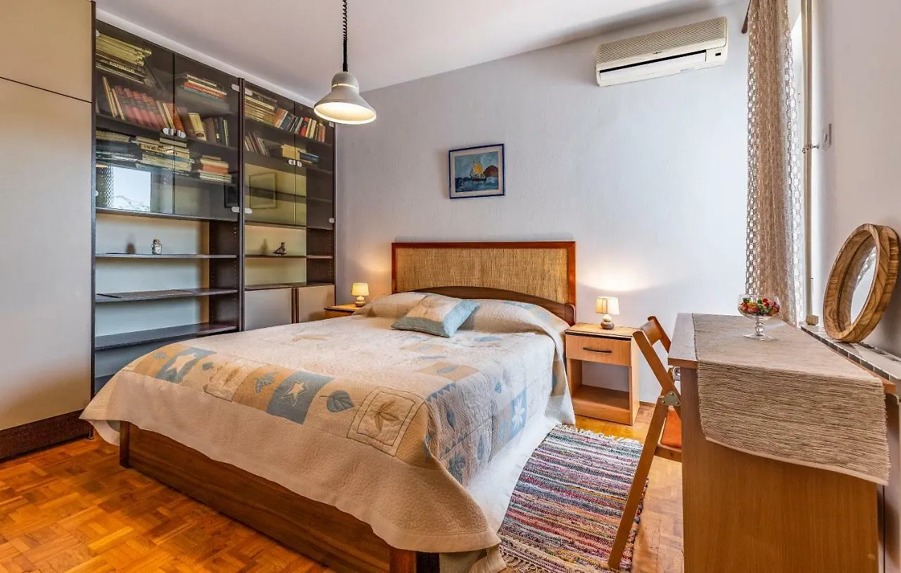 Apartments Ruzica Pomer 0*,  Croatia