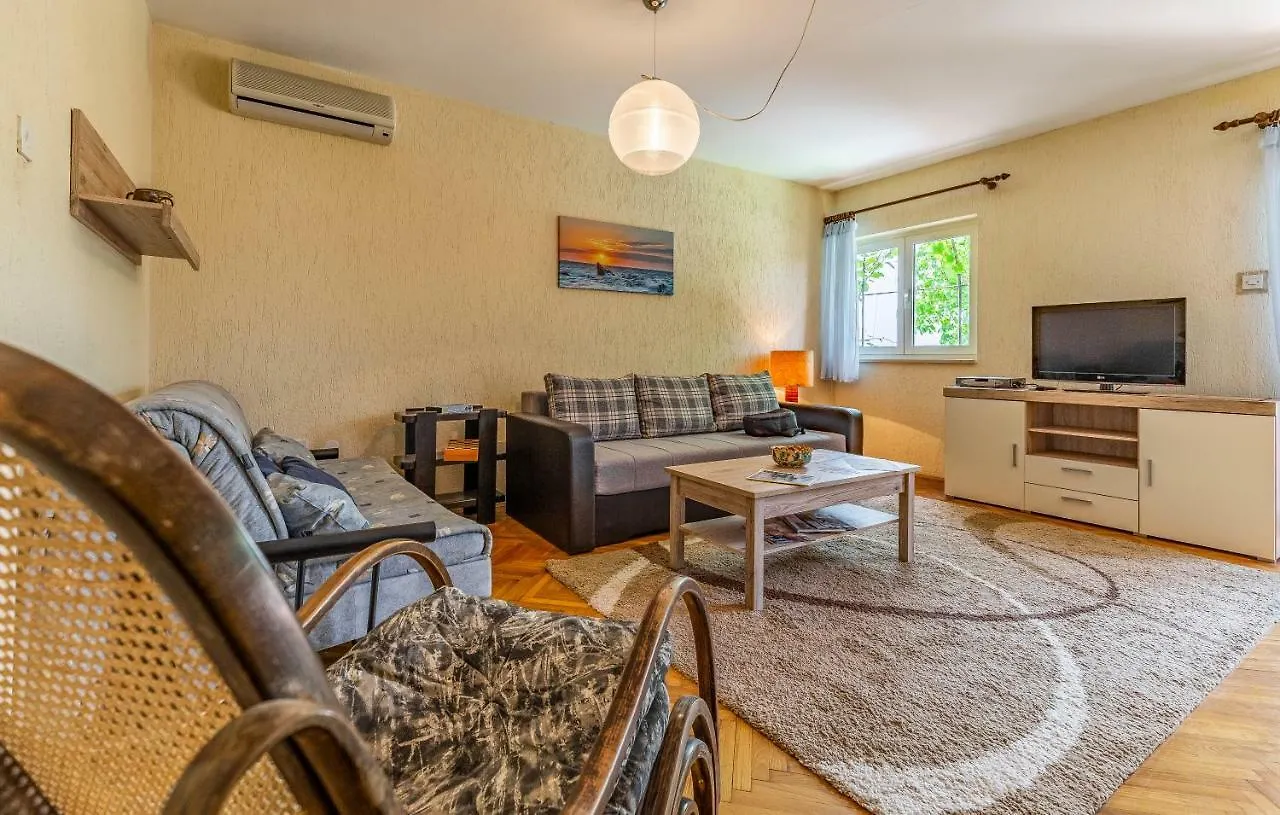 Apartments Ruzica Pomer Croatia