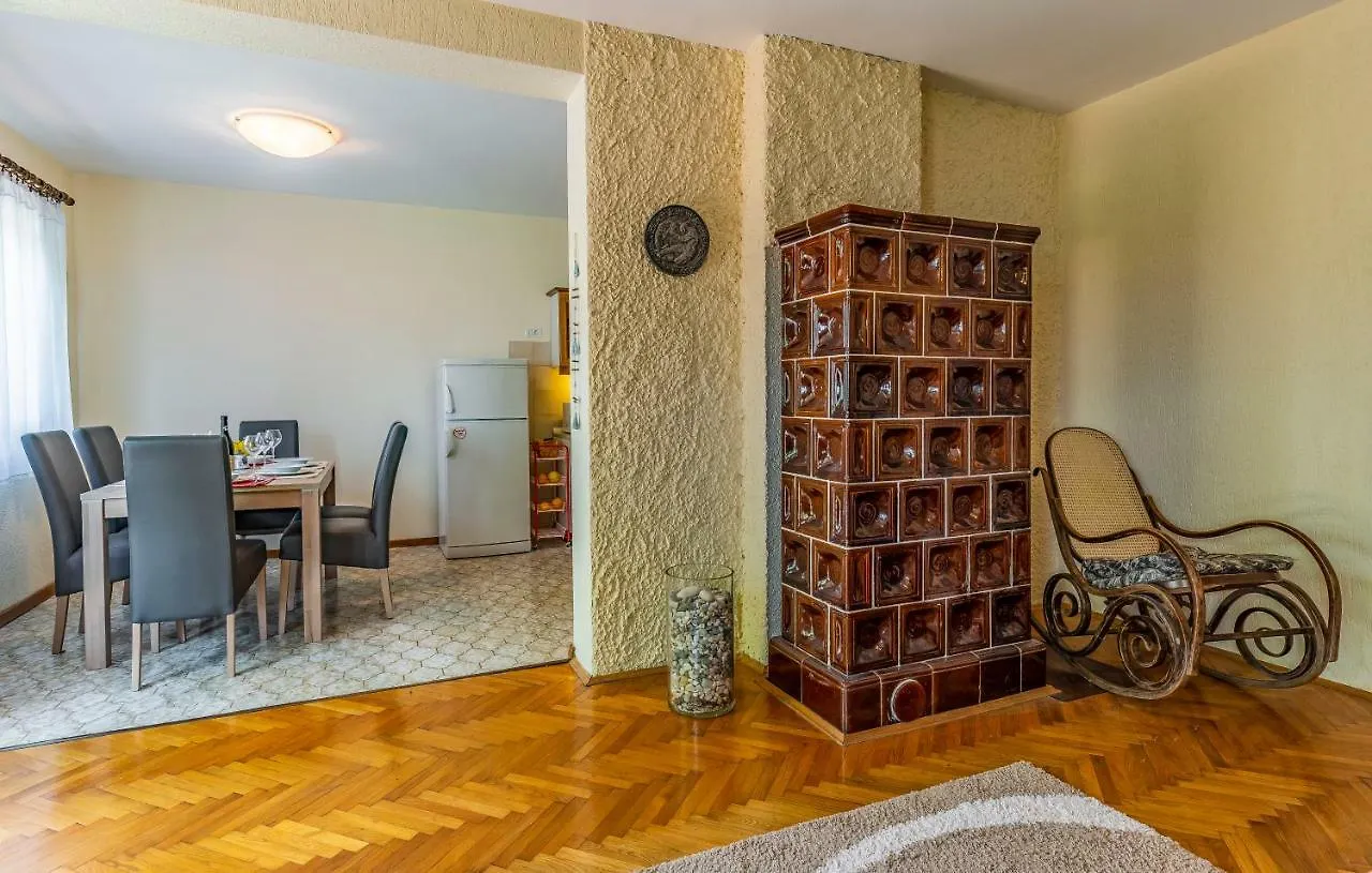 Apartments Ruzica Pomer