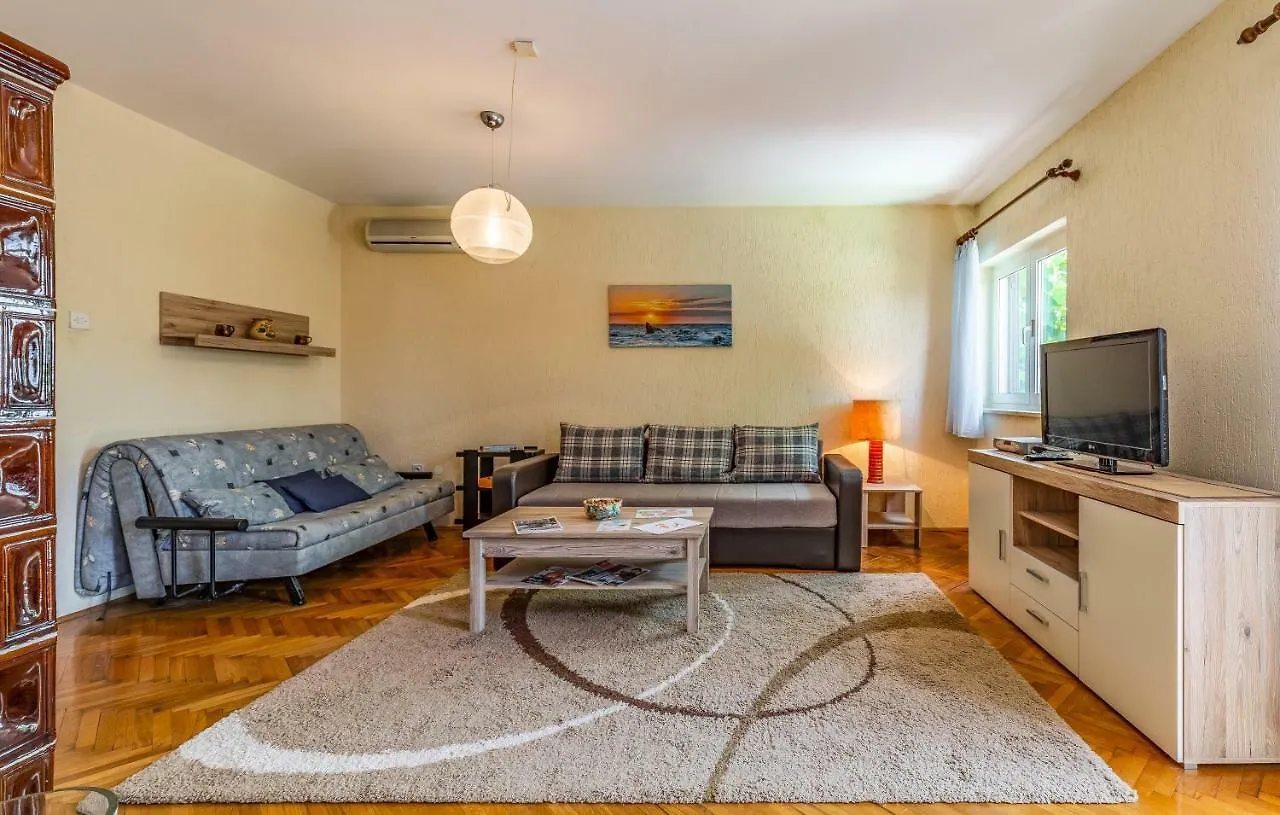 Apartments Ruzica Pomer 0*,