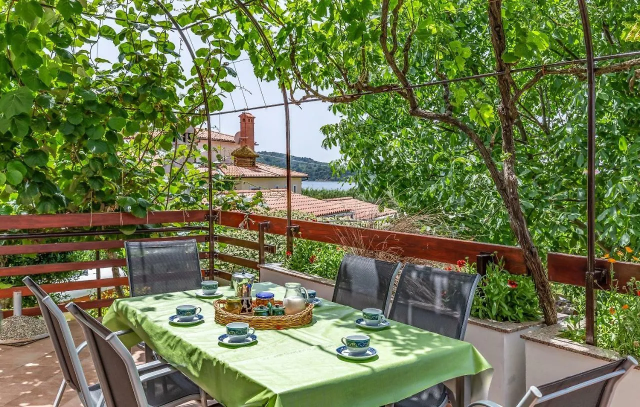 Apartments Ruzica Pomer