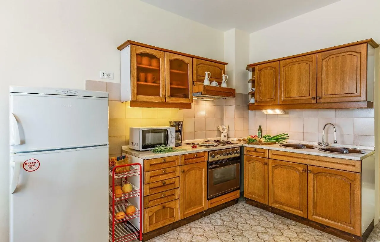 Apartments Ruzica Pomer