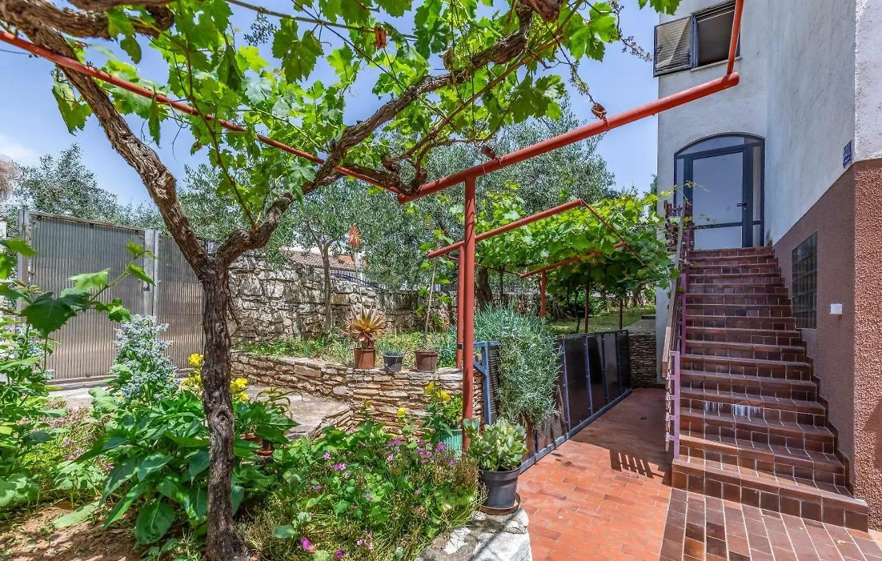 Apartments Ruzica Pomer Croatia